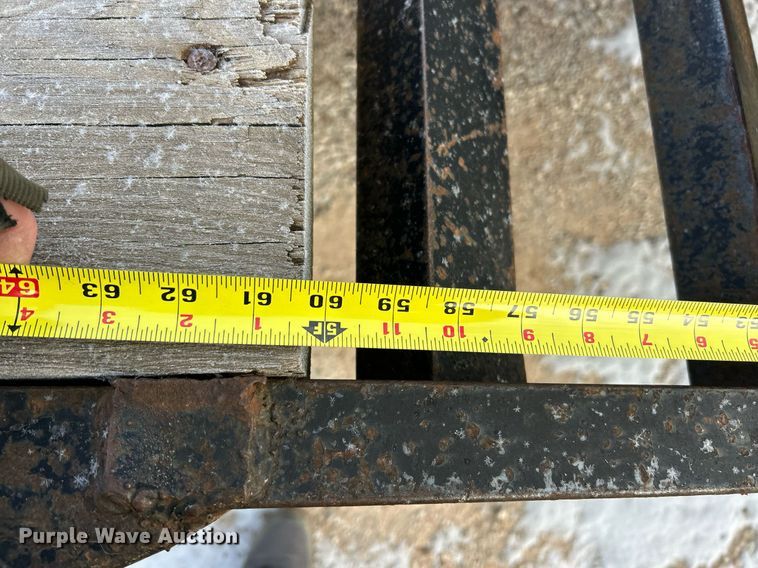 image for item DW3333 2006 Tri-Star equipment trailer