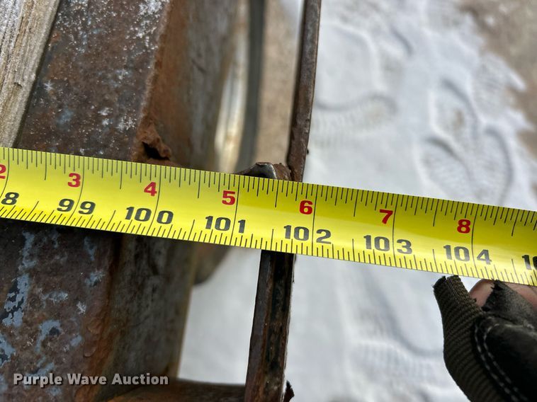 image for item DW3333 2006 Tri-Star equipment trailer