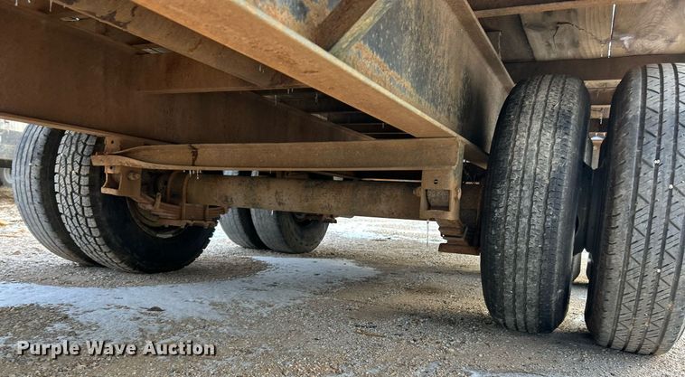 image for item DW3333 2006 Tri-Star equipment trailer