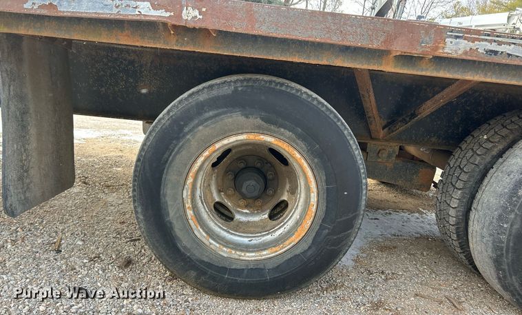 image for item DW3333 2006 Tri-Star equipment trailer