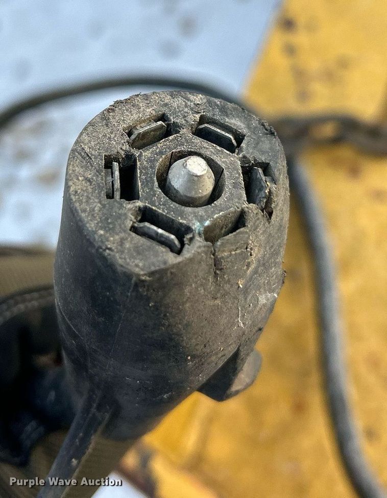 image for item DW3346 2010 Belshe equipment trailer