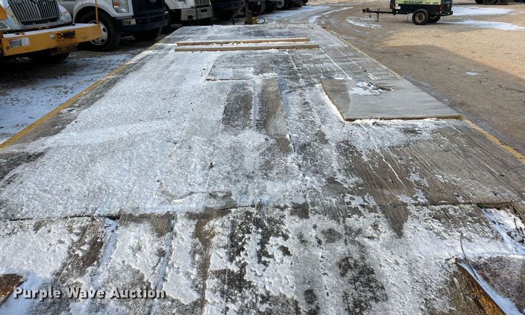 image for item DW3346 2010 Belshe equipment trailer