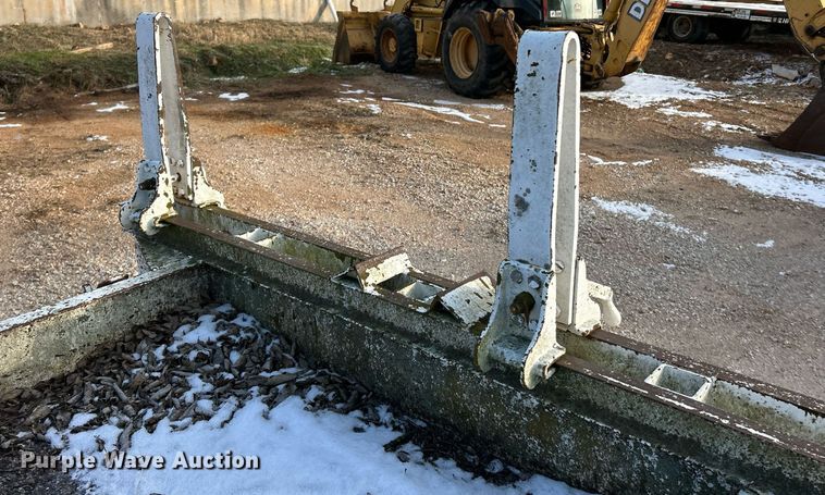 image for item DW3347 1992 Butler BP-8000 pole trailer