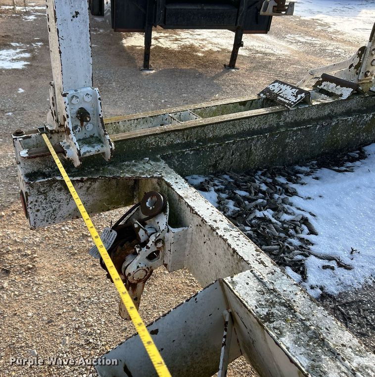 image for item DW3347 1992 Butler BP-8000 pole trailer