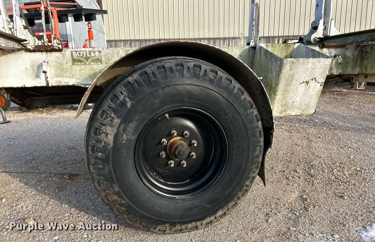 image for item DW3347 1992 Butler BP-8000 pole trailer