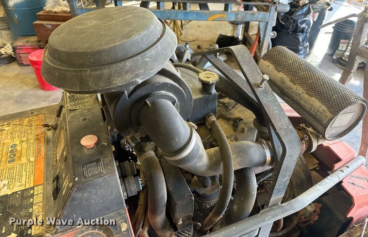 image for item DW3367 Husqvarna FS6600D concrete saw