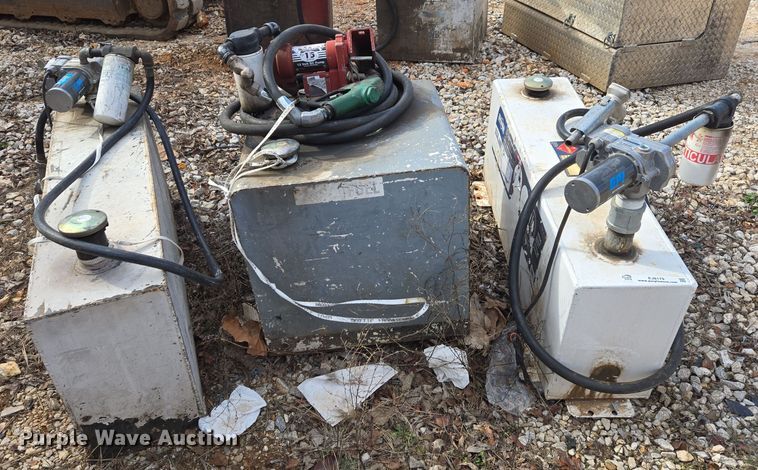 image for item EJ8179 (3) auxiliary fuel tanks