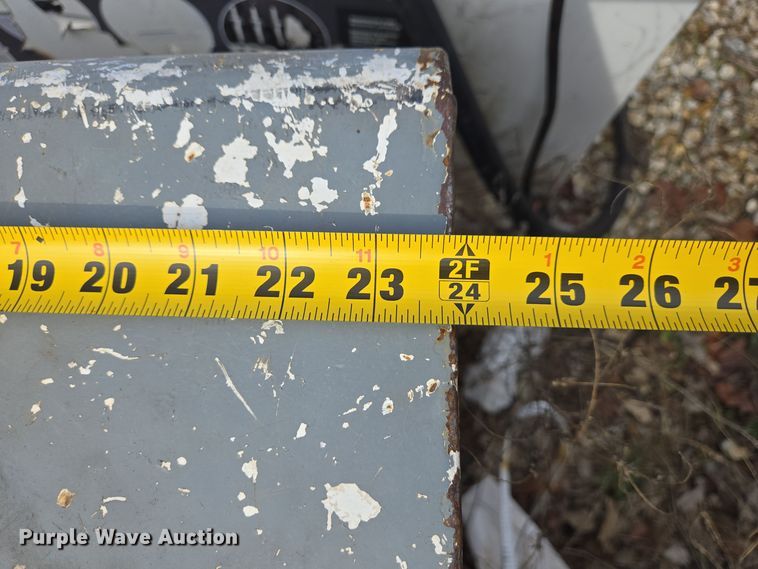 image for item EJ8179 (3) auxiliary fuel tanks