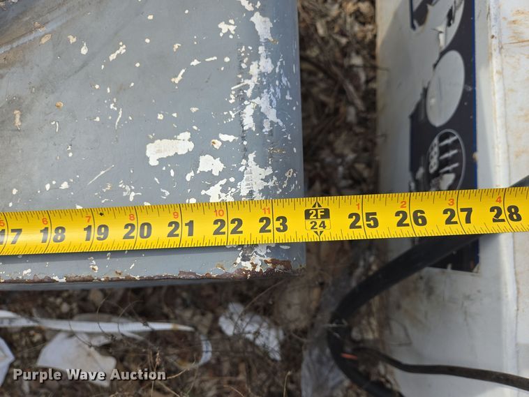 image for item EJ8179 (3) auxiliary fuel tanks