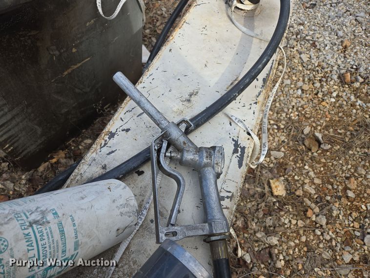 image for item EJ8179 (3) auxiliary fuel tanks