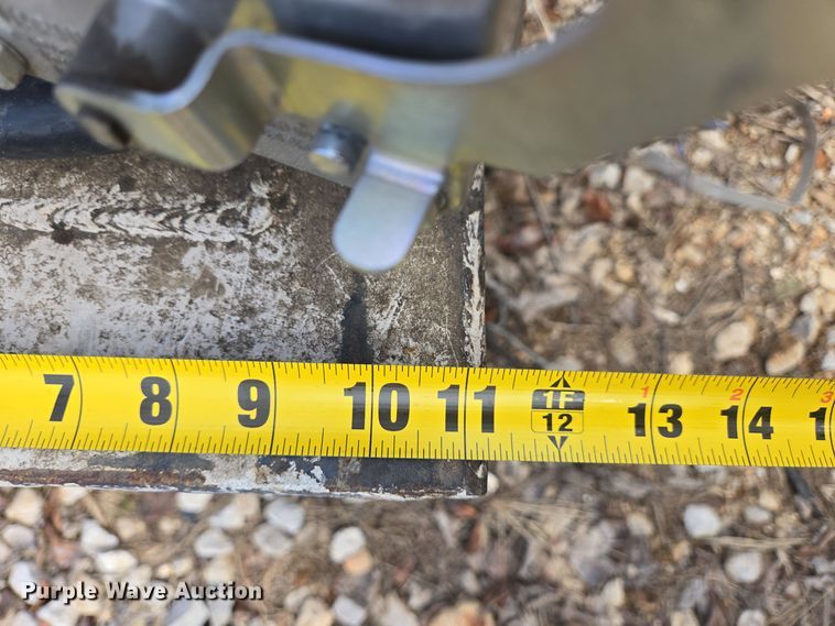 image for item EJ8179 (3) auxiliary fuel tanks