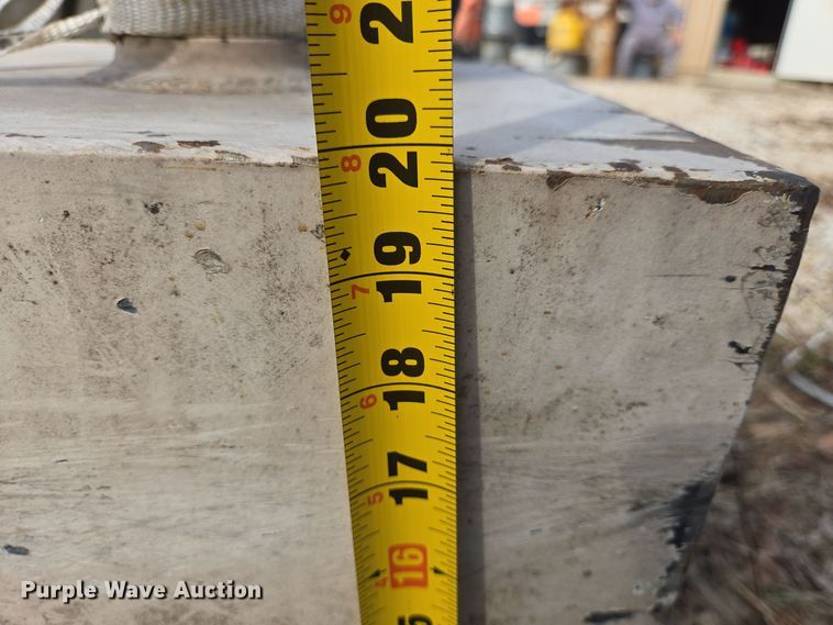 image for item EJ8179 (3) auxiliary fuel tanks