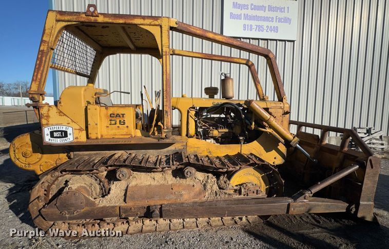image for item DO0256 Caterpillar D6 dozer
