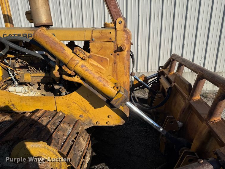 image for item DO0256 Caterpillar D6 dozer