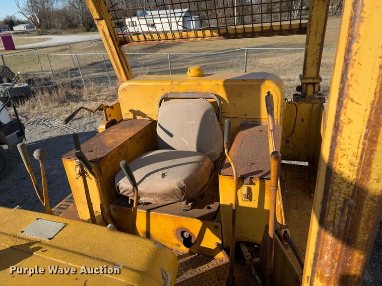 image for item DO0256 Caterpillar D6 dozer