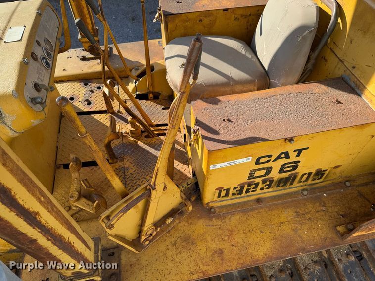 image for item DO0256 Caterpillar D6 dozer