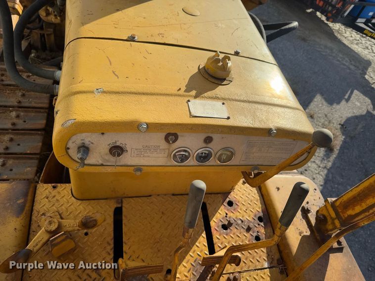 image for item DO0256 Caterpillar D6 dozer