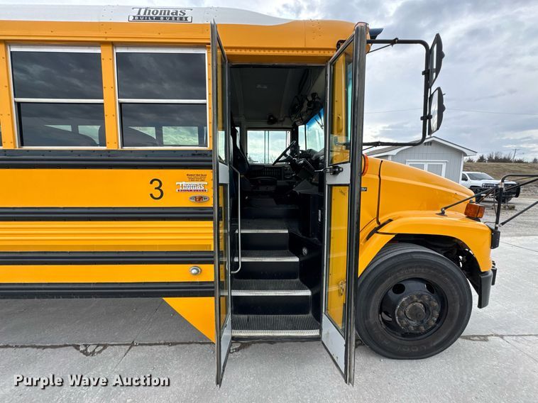 image for item DO0286 2006 Thomas Built FS65 school bus