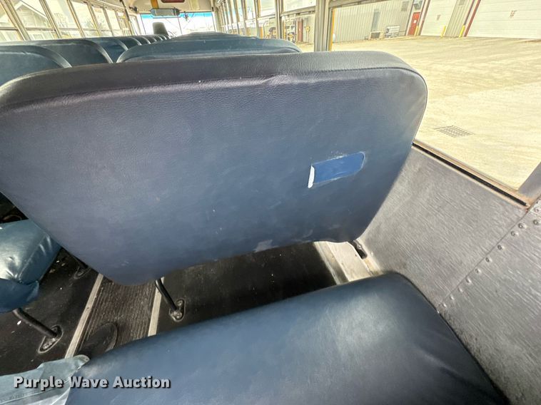 image for item DO0286 2006 Thomas Built FS65 school bus