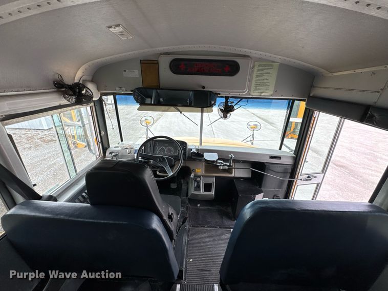 image for item DO0286 2006 Thomas Built FS65 school bus