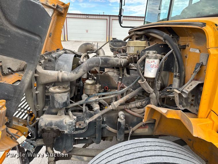 image for item DO0286 2006 Thomas Built FS65 school bus