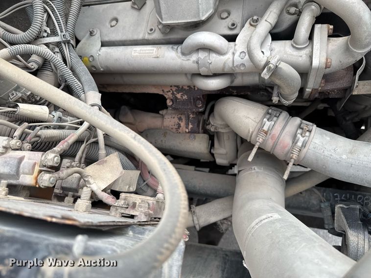 image for item DO0286 2006 Thomas Built FS65 school bus