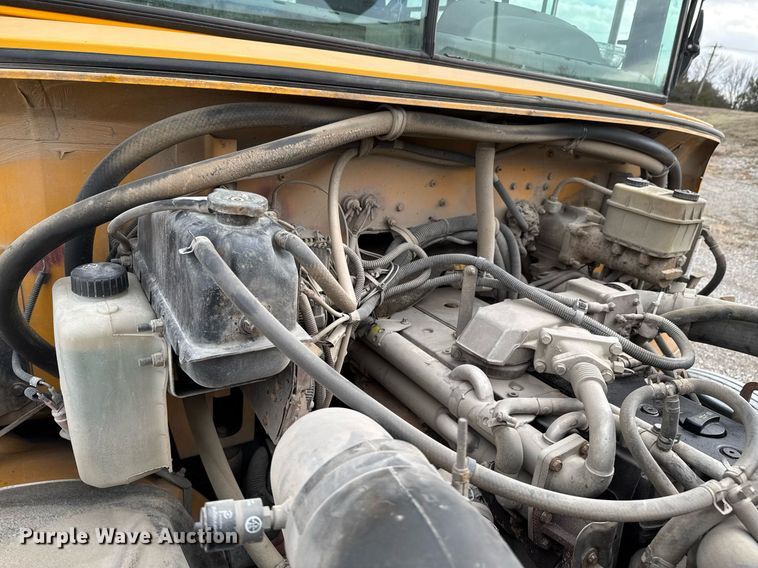 image for item DO0286 2006 Thomas Built FS65 school bus