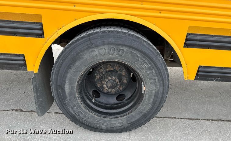 image for item DO0286 2006 Thomas Built FS65 school bus