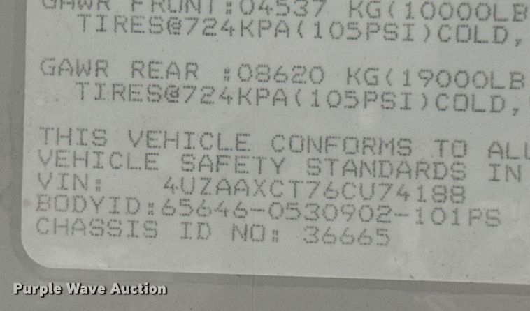 image for item DO0286 2006 Thomas Built FS65 school bus