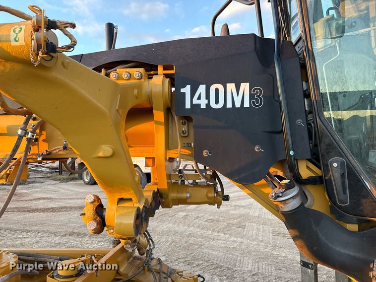 image for item DO2657 2019 Caterpillar 140M3 motor grader