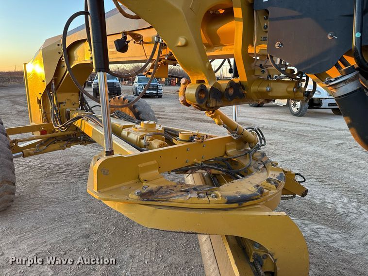 image for item DO2657 2019 Caterpillar 140M3 motor grader