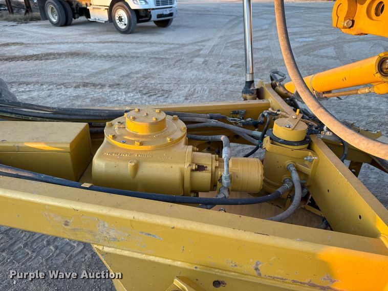 image for item DO2657 2019 Caterpillar 140M3 motor grader