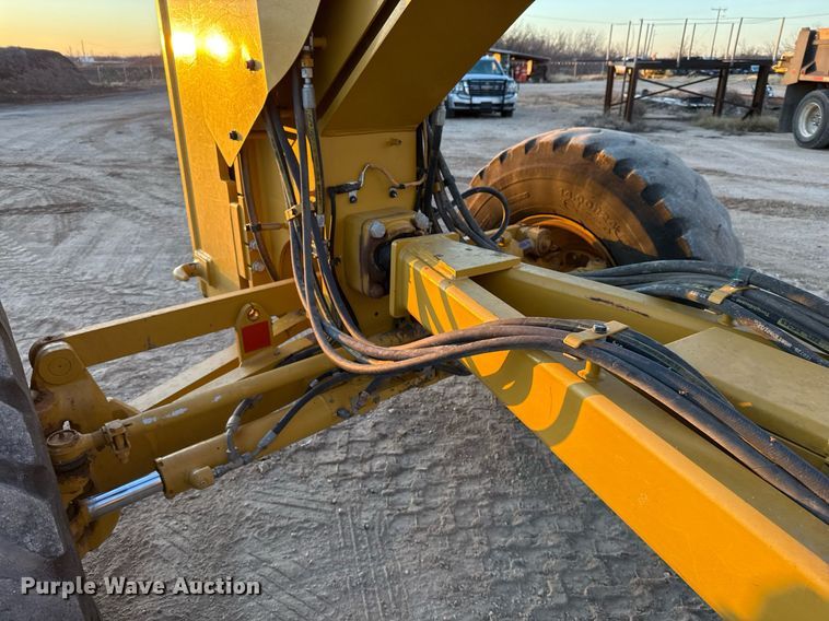 image for item DO2657 2019 Caterpillar 140M3 motor grader