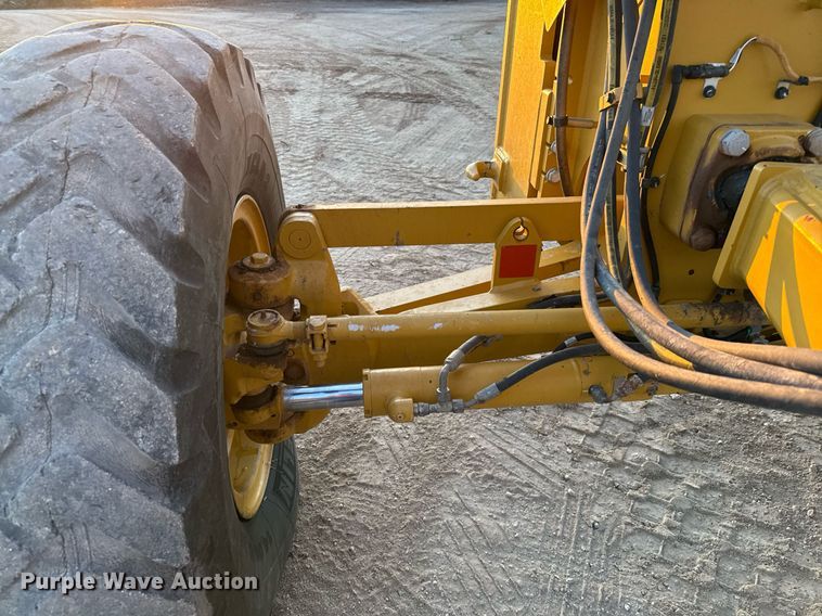 image for item DO2657 2019 Caterpillar 140M3 motor grader