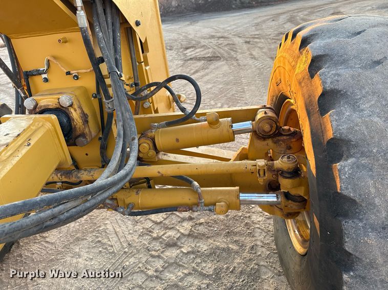 image for item DO2657 2019 Caterpillar 140M3 motor grader