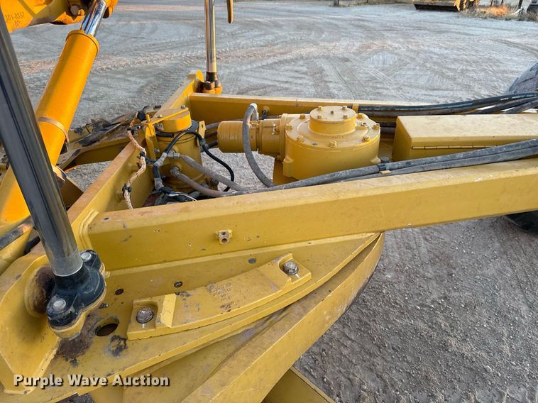 image for item DO2657 2019 Caterpillar 140M3 motor grader