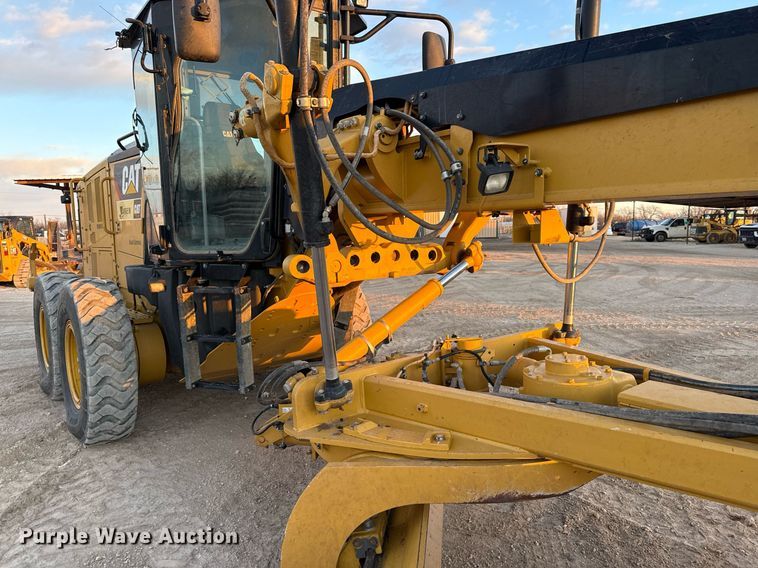 image for item DO2657 2019 Caterpillar 140M3 motor grader