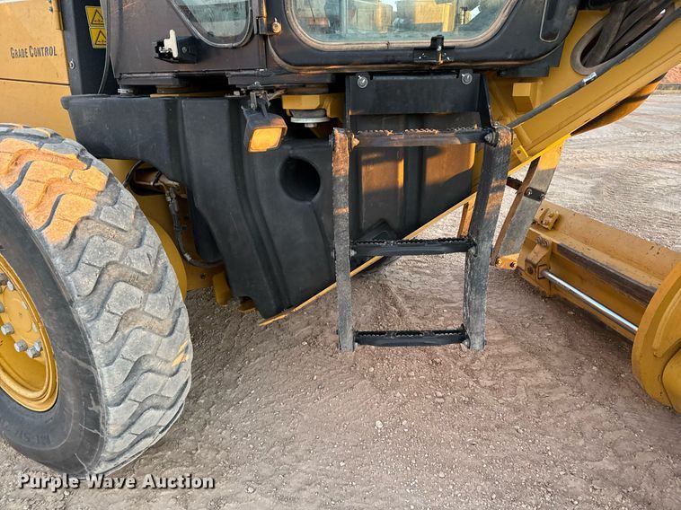 image for item DO2657 2019 Caterpillar 140M3 motor grader