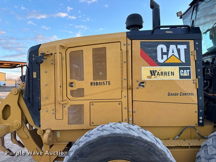 image for item DO2657 2019 Caterpillar 140M3 motor grader