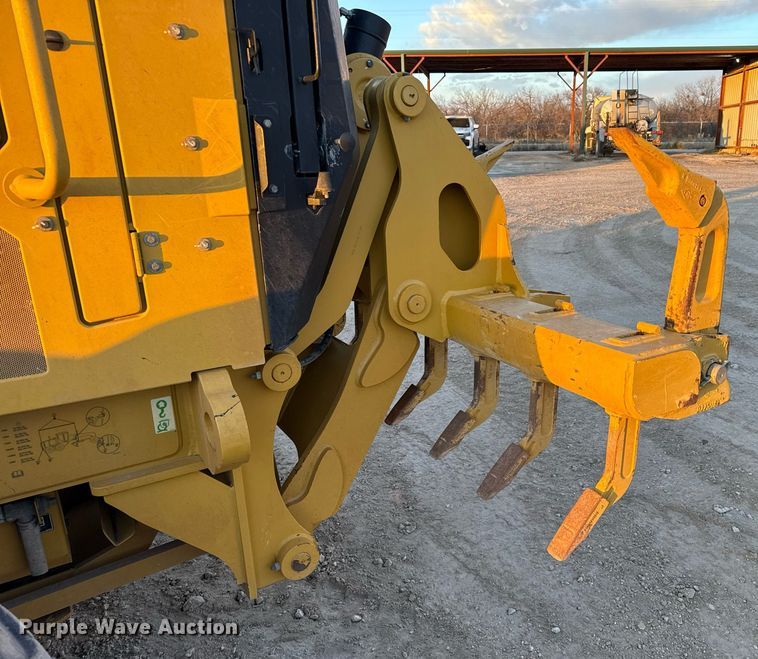 image for item DO2657 2019 Caterpillar 140M3 motor grader