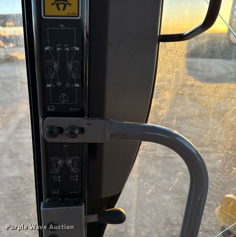 image for item DO2657 2019 Caterpillar 140M3 motor grader