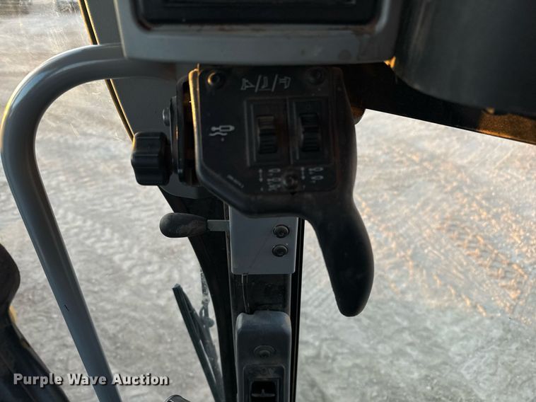 image for item DO2657 2019 Caterpillar 140M3 motor grader