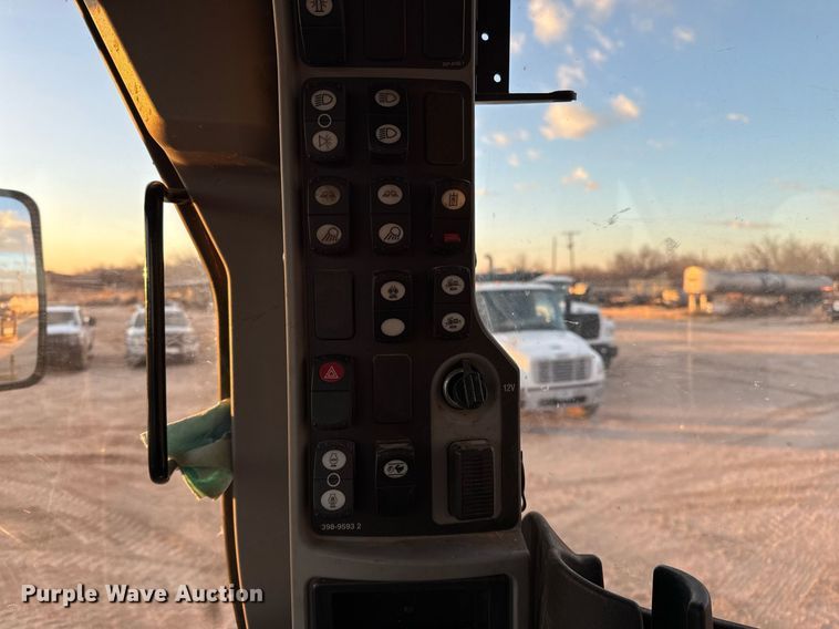 image for item DO2657 2019 Caterpillar 140M3 motor grader