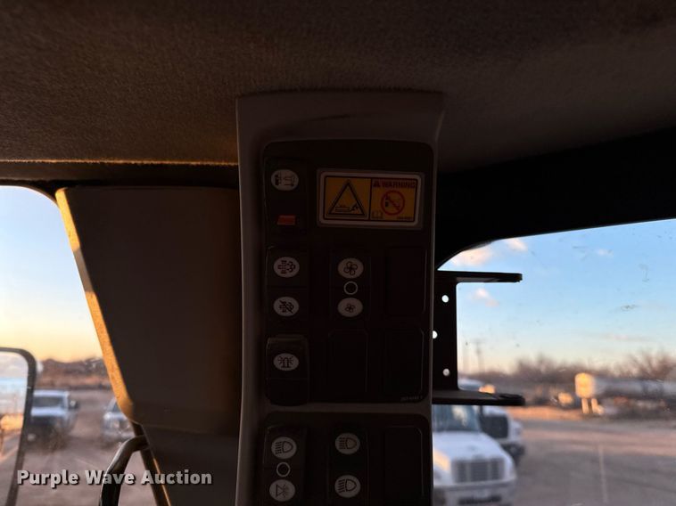 image for item DO2657 2019 Caterpillar 140M3 motor grader