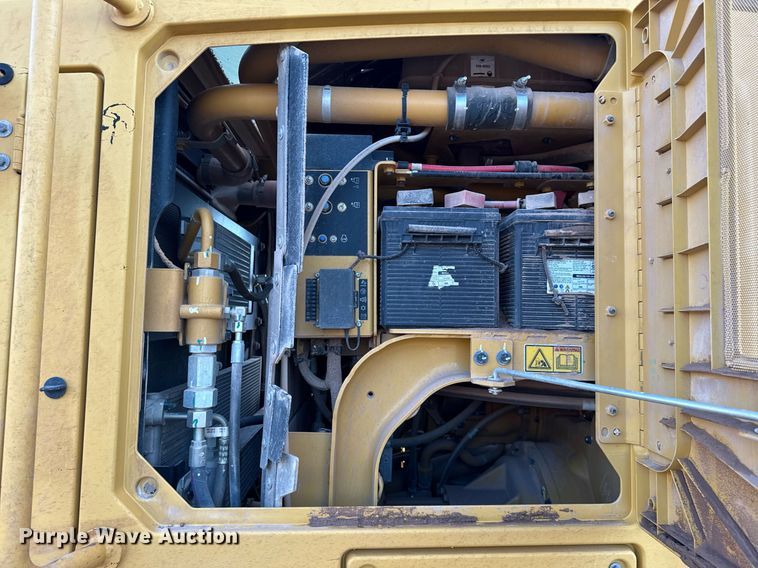 image for item DO2657 2019 Caterpillar 140M3 motor grader