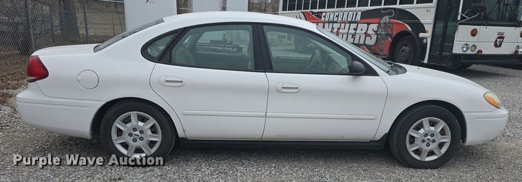image for item DO7747 2007 Ford Taurus SE 
