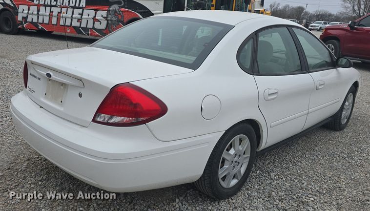 image for item DO7747 2007 Ford Taurus SE 