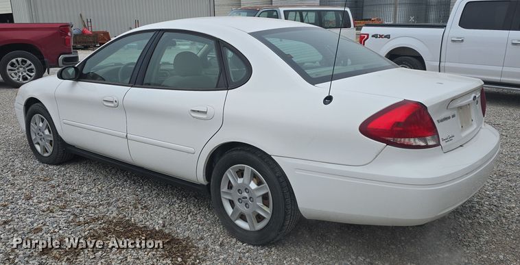 image for item DO7747 2007 Ford Taurus SE 