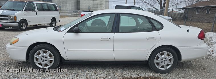 image for item DO7747 2007 Ford Taurus SE 
