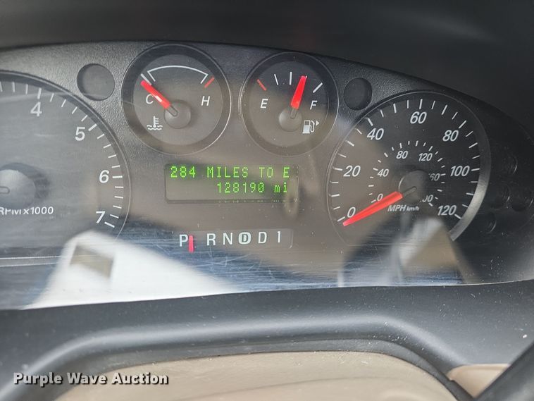 image for item DO7747 2007 Ford Taurus SE 